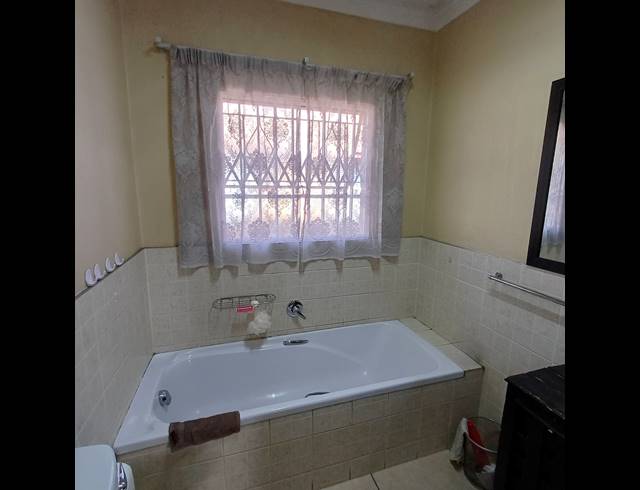 3 BEDROOM TOWNHOUSE FOR SALE IN RIVERSDALE